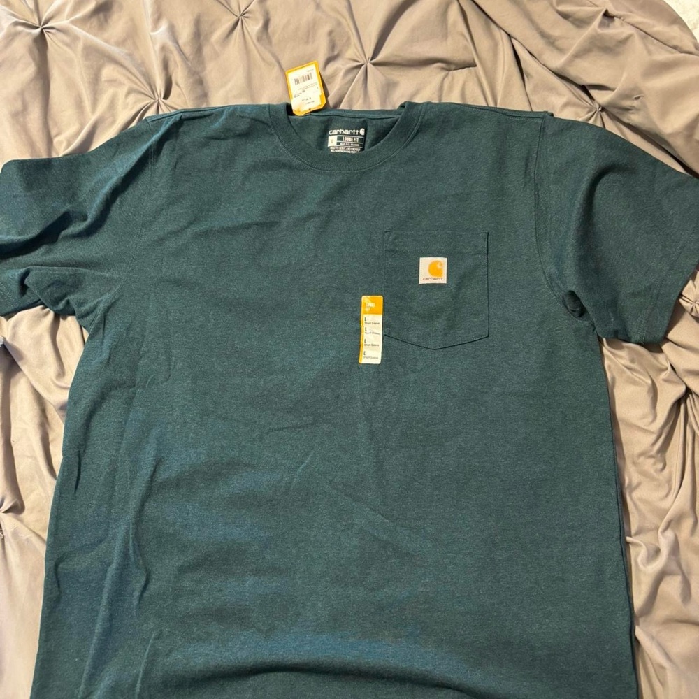 NWT carhartt tee